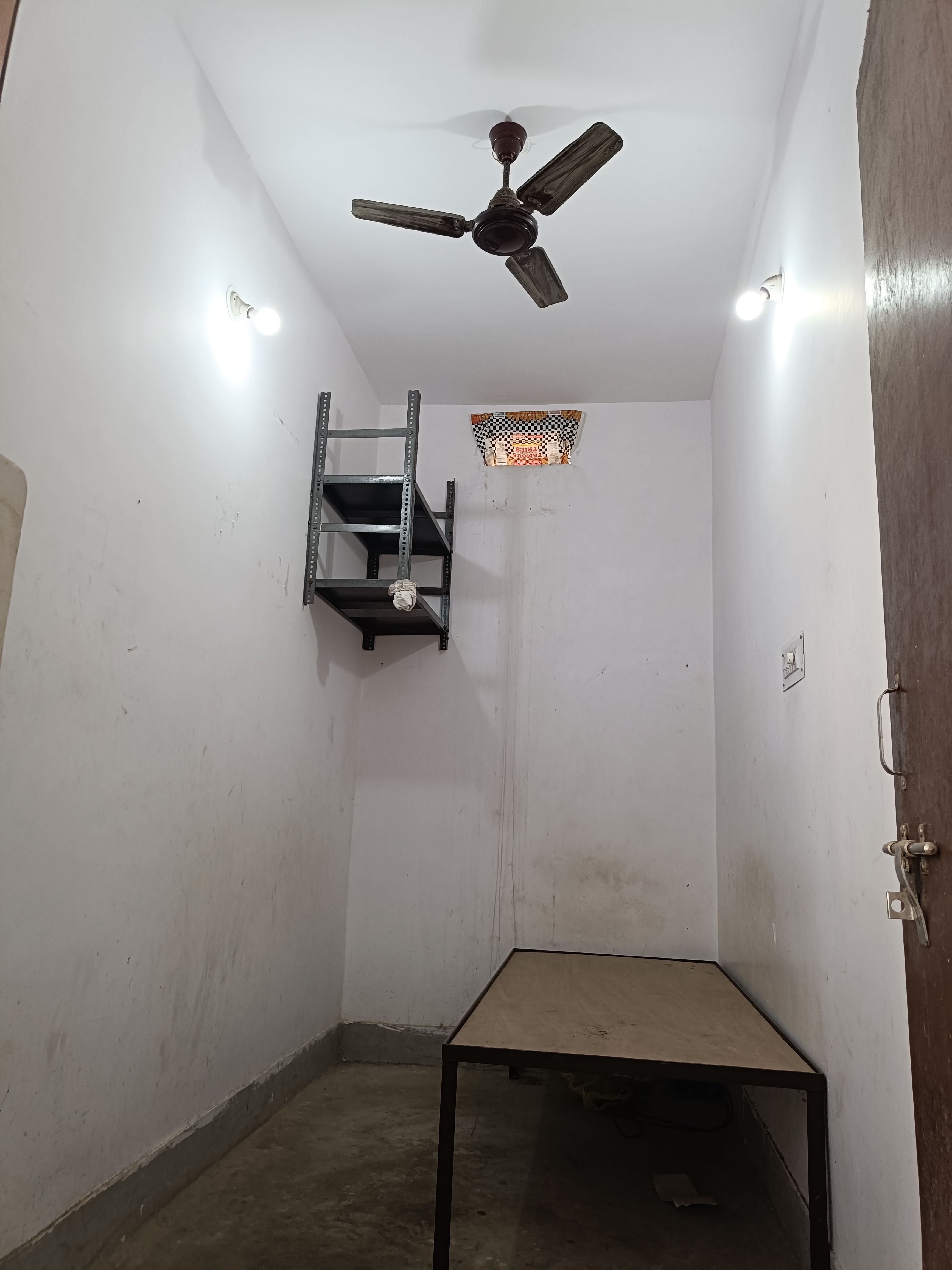 Single Room for Boys in korrah chowk
