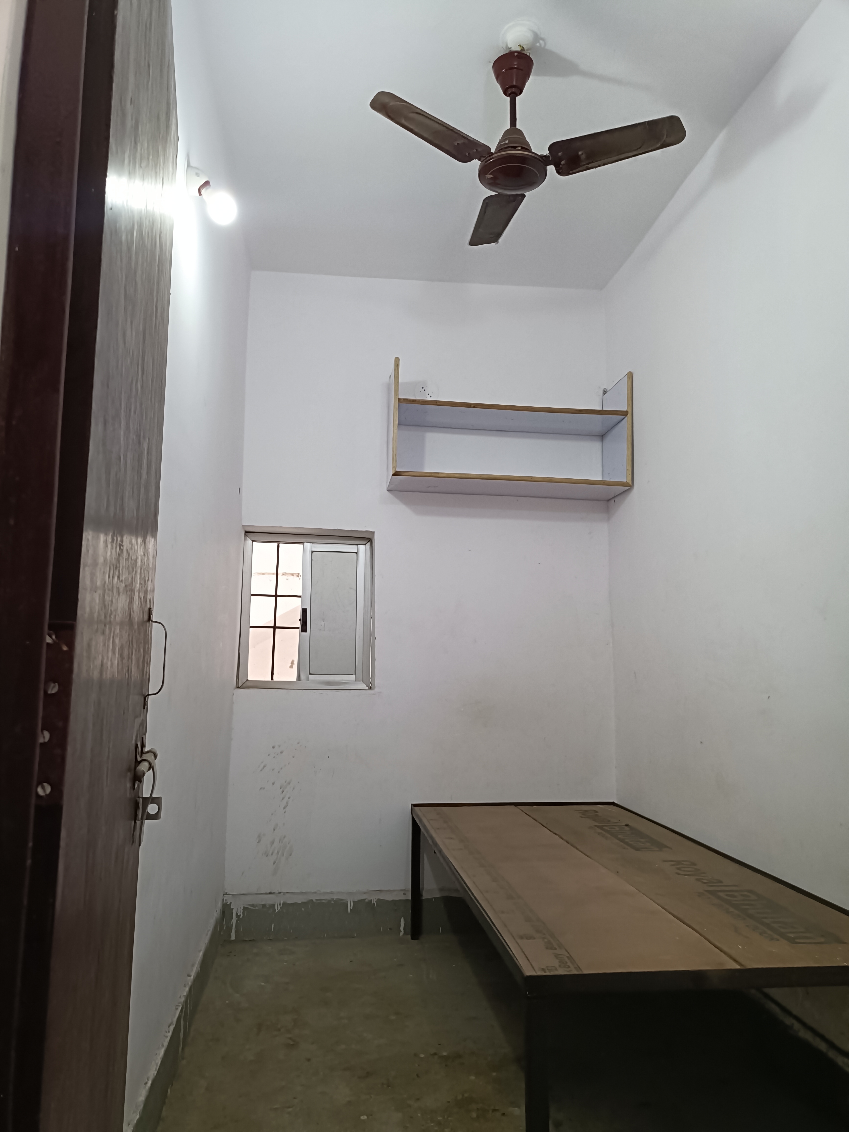 Single Room for Boys in korrah chowk